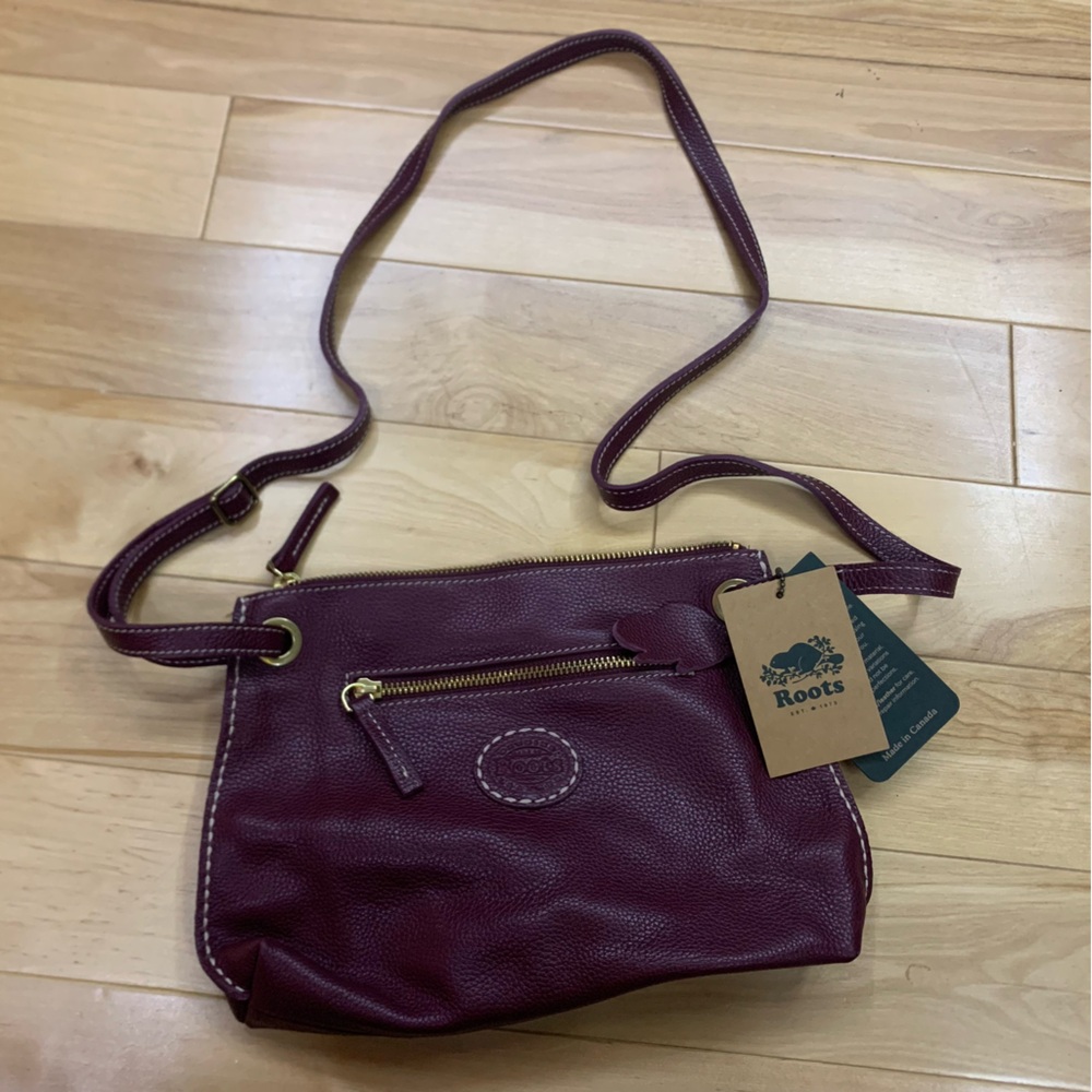 Roots Edie  Leather Crossbody Bag, NWT